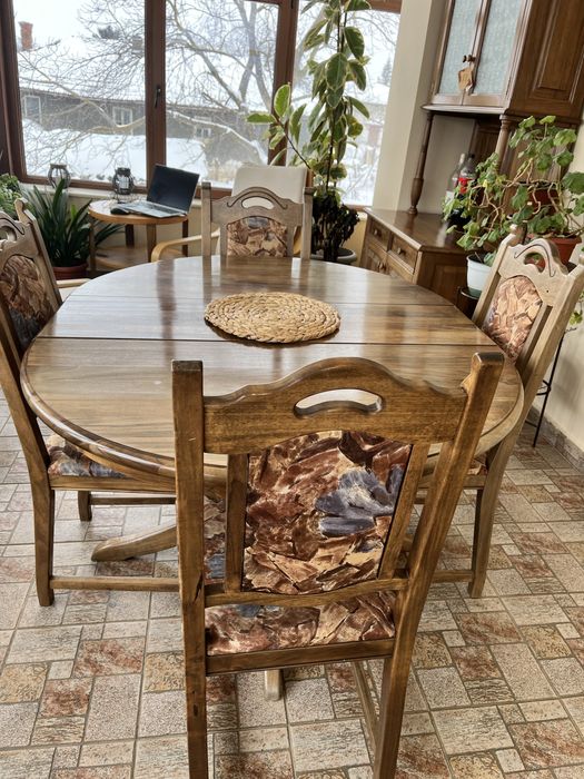 Трапезарни столове