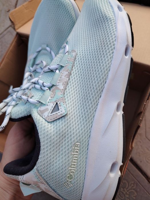 Кроссовки  Columbia