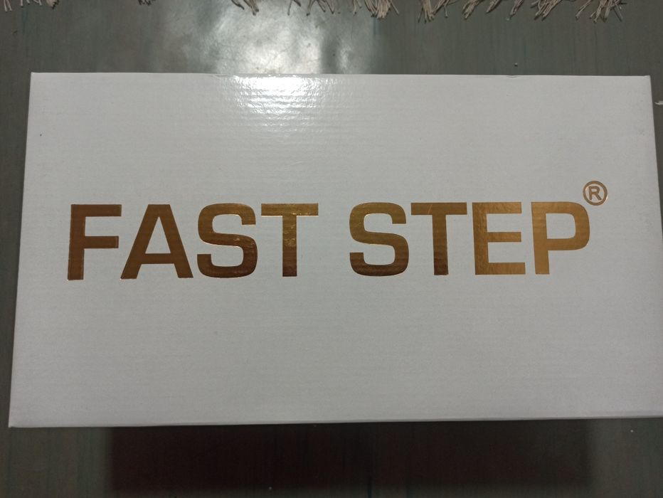 Кожанные Кроссовки 39 размера турция