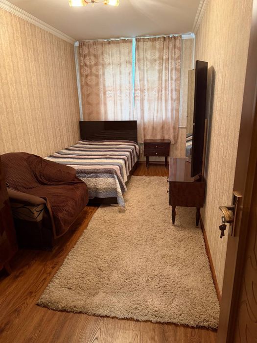 Аренда 2х комнатной рядом с метро Космонавтов