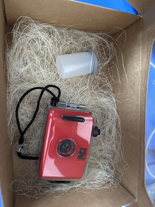 Ultra Compact 35mm Camera (новый,водонепроницаемый)