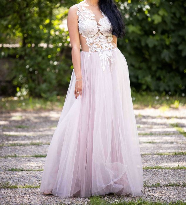 Абитуриентска рокля