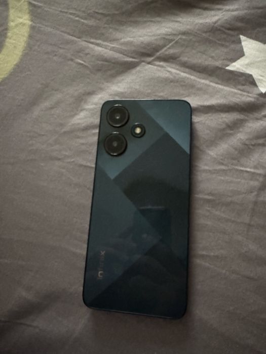 телефон Infinix hot30i
