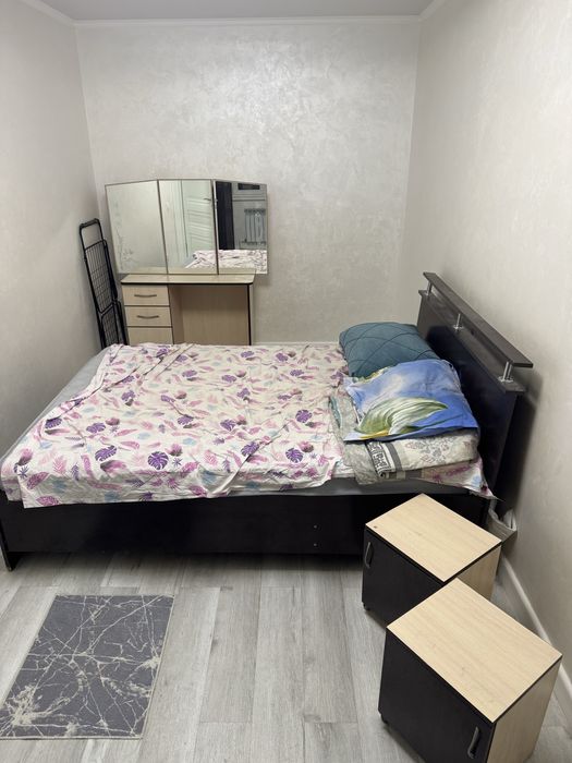 Кровать тумбы дамский стол