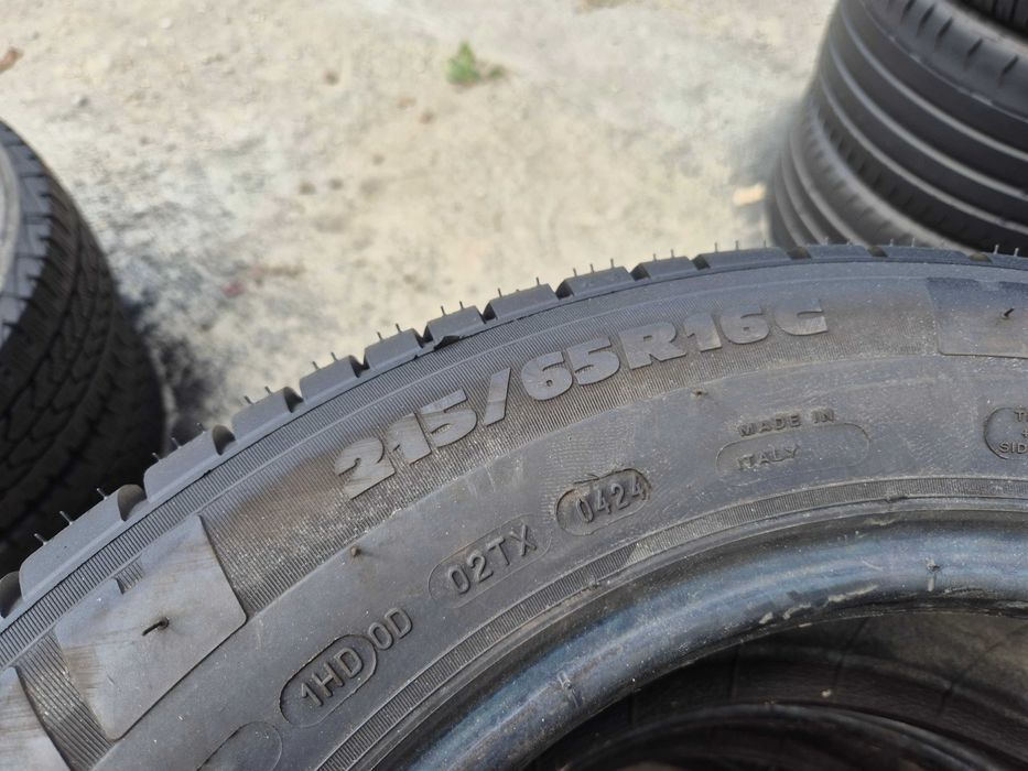 2 Anvelope de VARA - 215/65/16C - Michelin Agilis - CA UNELE NOI - DOT 2024 !