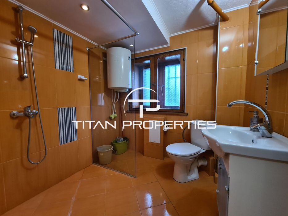 Тристаен апартамент за продажба в кв. Каменица 2