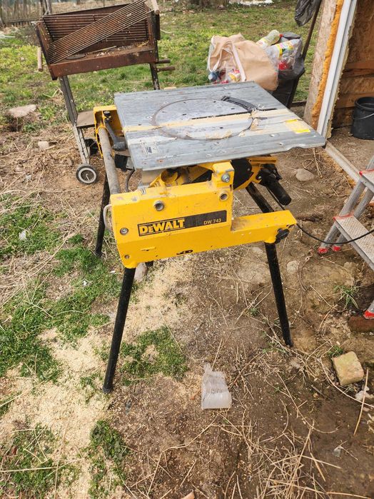 Masa dewalt dv 743
