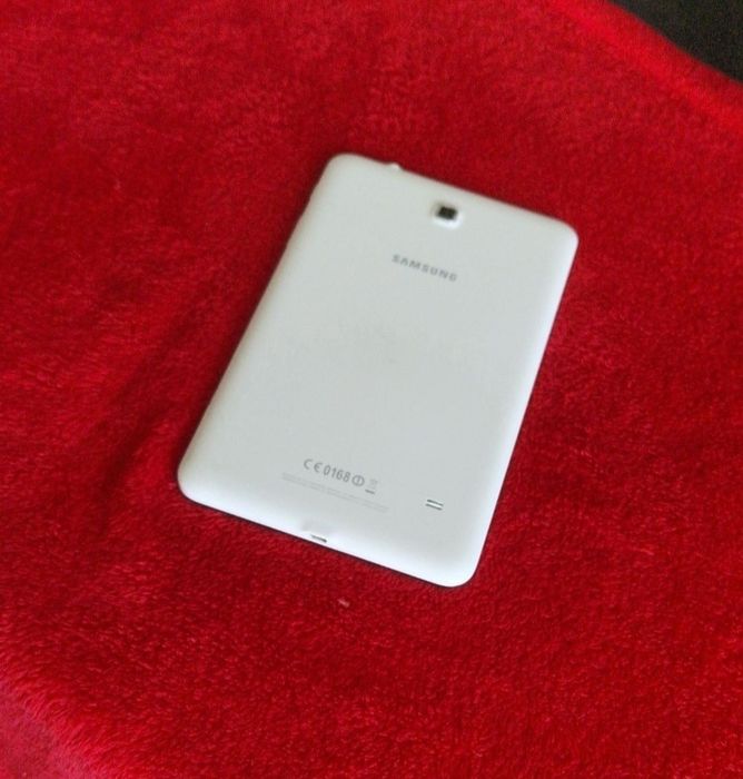 Tableta Samsung. Android 4.4