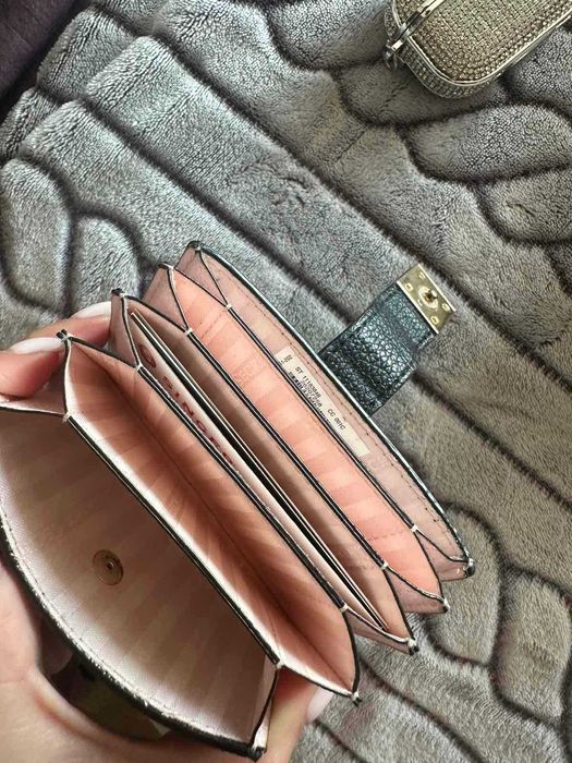 Victoria Secrets - картодържател