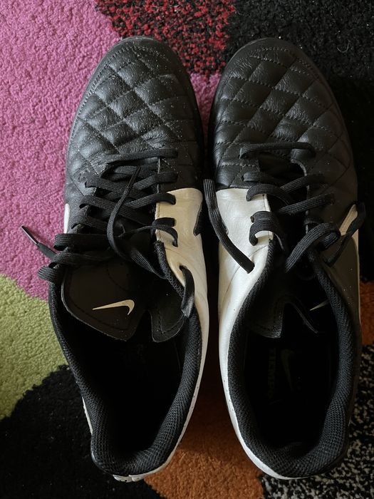 Vând ghete de fotbal Nike Tiempo