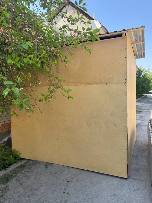 Бутка сотилади. Манзил Андижон вилояти шахрихон шахри