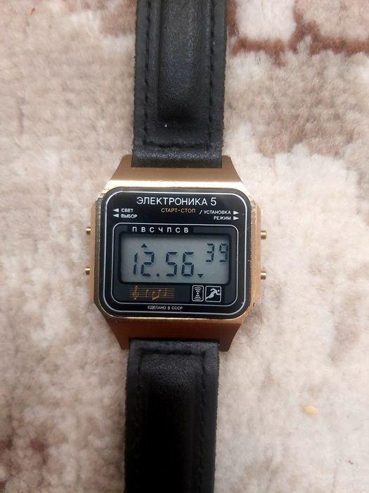 Продоется часы ссср