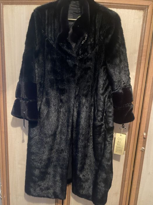 Шуба продам новая