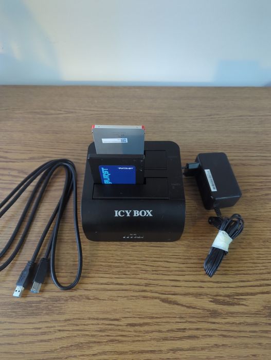 HDD/SSD Dock – Funcție de clonare (USB 3.0) + cablu + alimentator