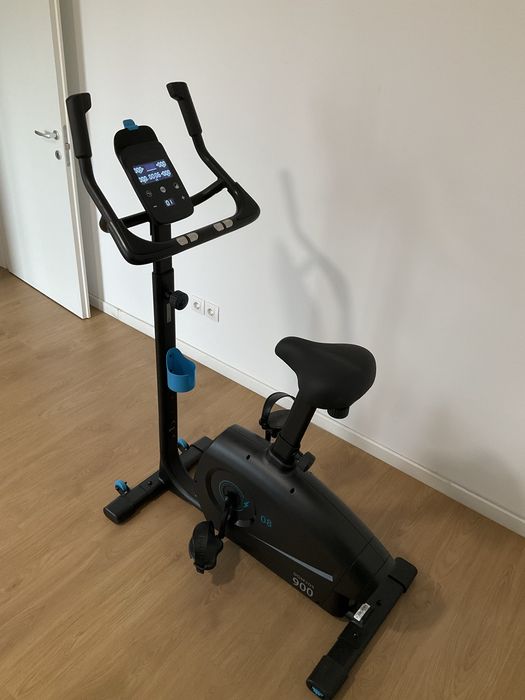 Bicicletă de apartament DOMYOS conectată și auto-alimentată EB900