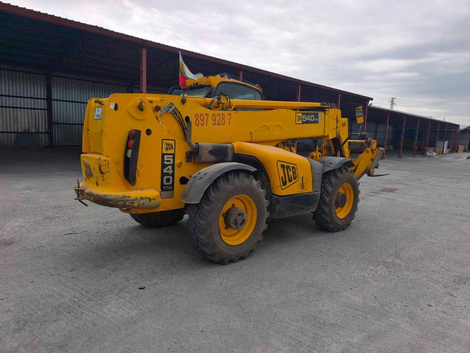 Телескопичен товарач JCB – 2008 г., 17 м стрела