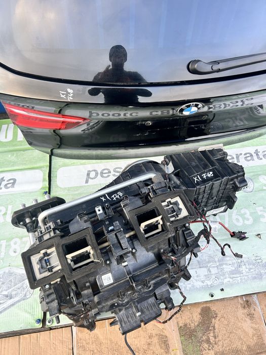 Carcasă aerotermă completă BMW X1 F48 volan stanga 2017