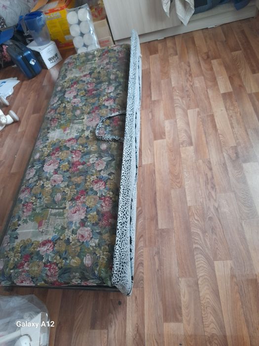 Диван  тройка екеуі жазылады