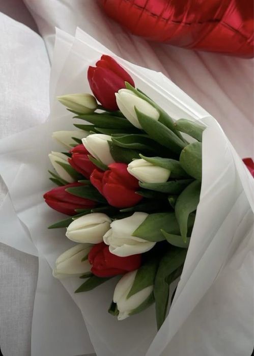 Букеты из тюльпанов - 4000 тг/ 7200 тг/ 22000 тг