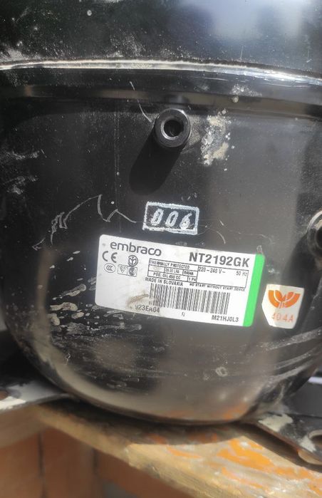 Продам Компрессор от холодильниго ларя Embrago NT2192GK на R404
