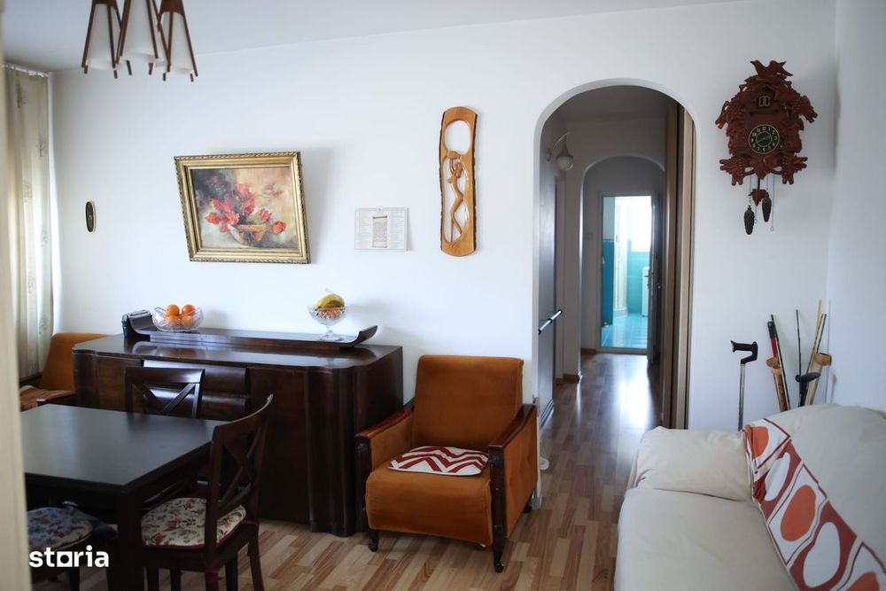 Apartament 4 camere etaj 2 zona centru vechi - Casa de Cultura