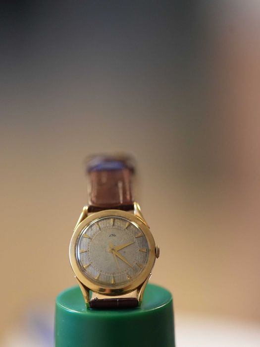 ceas ETNA extrem de rar, 18k perfect functional