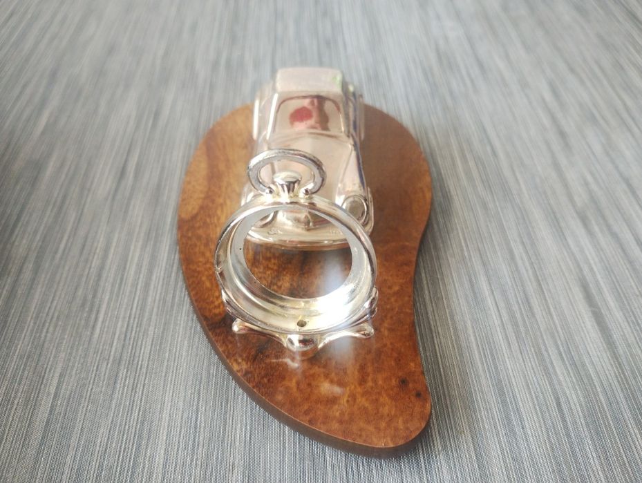 Сребърна количка