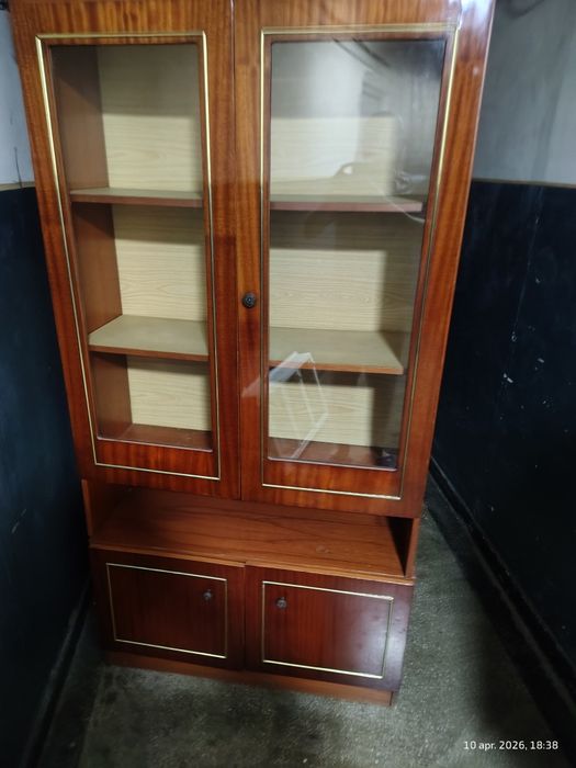 Vitrină și dulăpior  baie