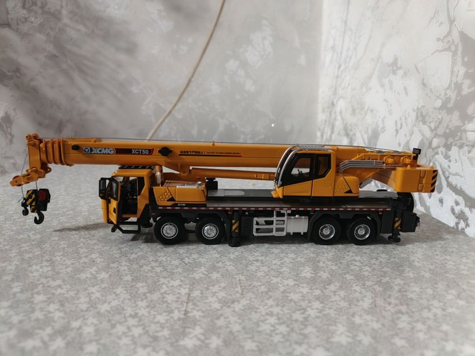 Xcmg avtokran maket sotiladi