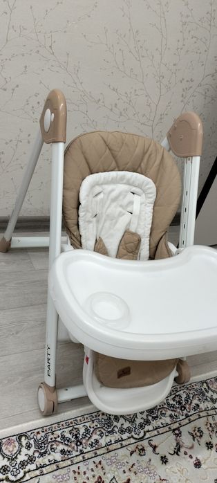 Продам стульчик для кормления