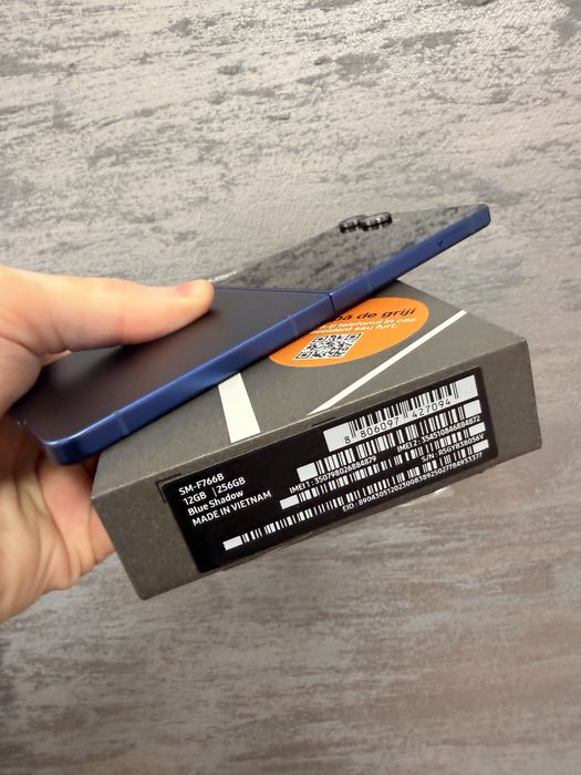 Samsung Galaxy Z Flip7, 256GB, 12GB Ram, Blue Shadow