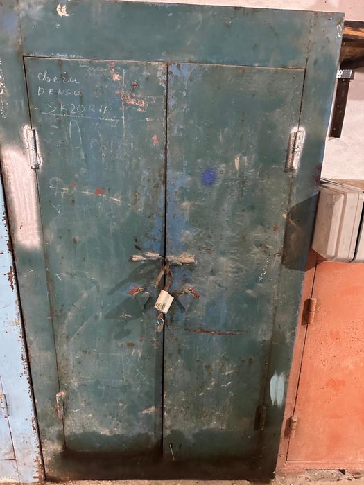 Шкаф металлический