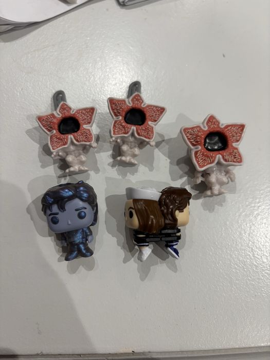 Играчки от Kinder Joy Stranger Things
