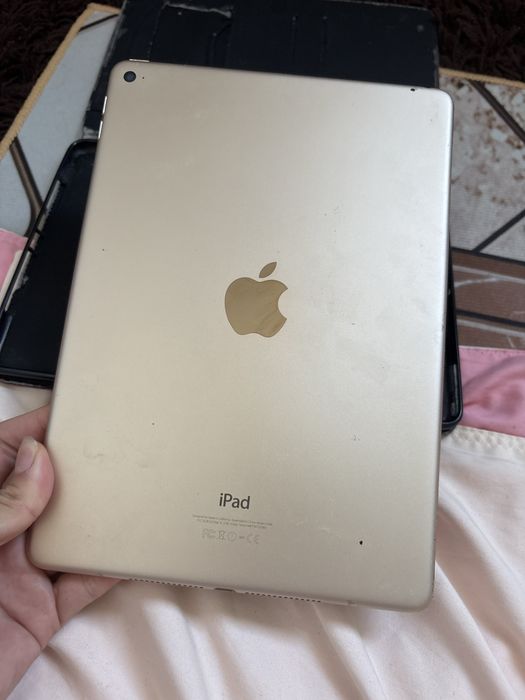 Продам Ipad не работает