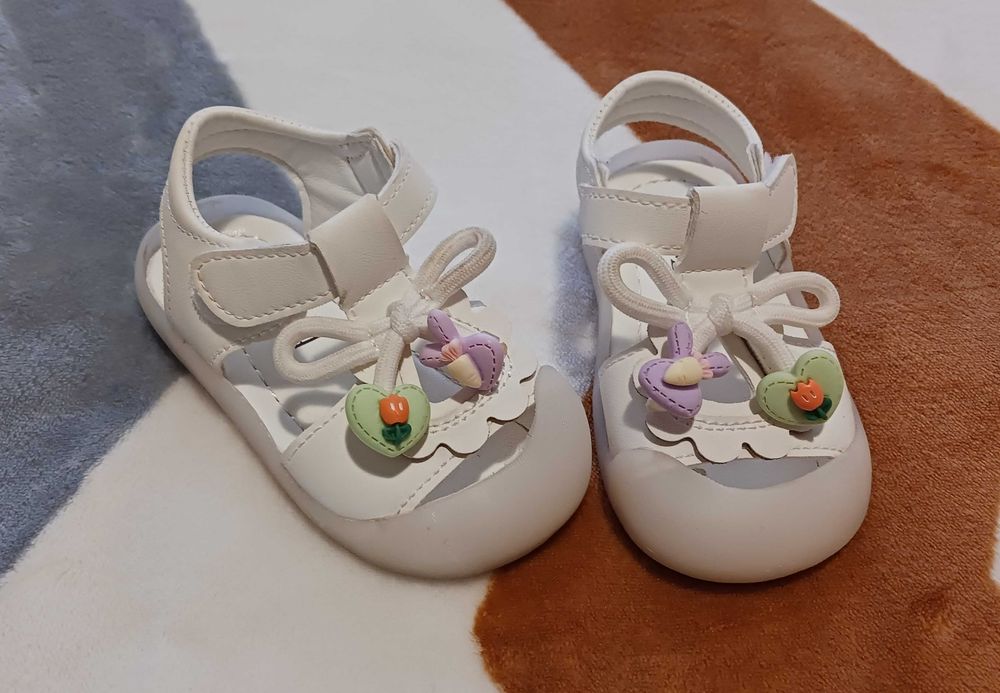 Детски сандали - размери 21/22