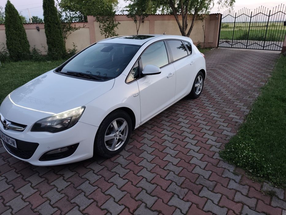 Vând Opel Astra J 1,7 diesel, foarte fiabila și economa