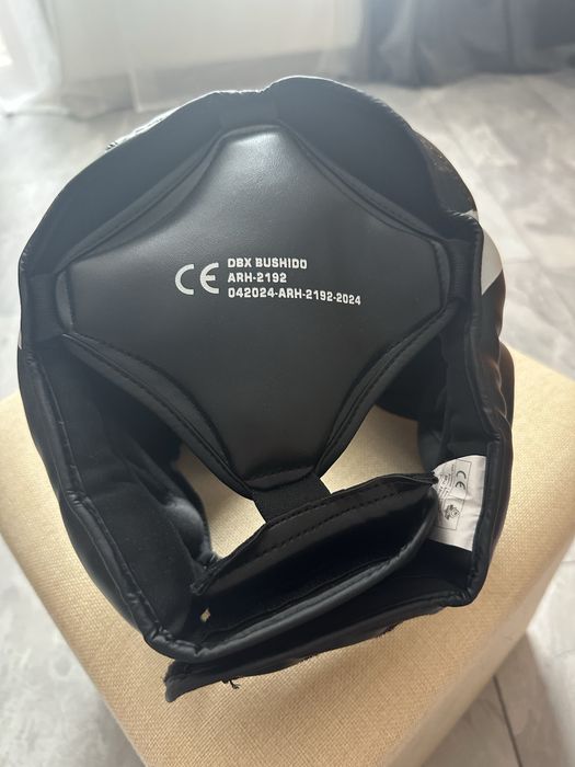 Боксова каска DBX Bushido