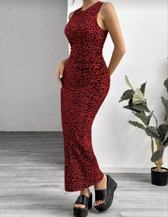 Красное леопардовое платье
