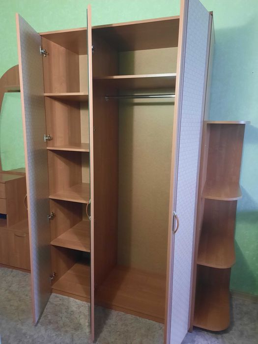Шкаф  для одежды
