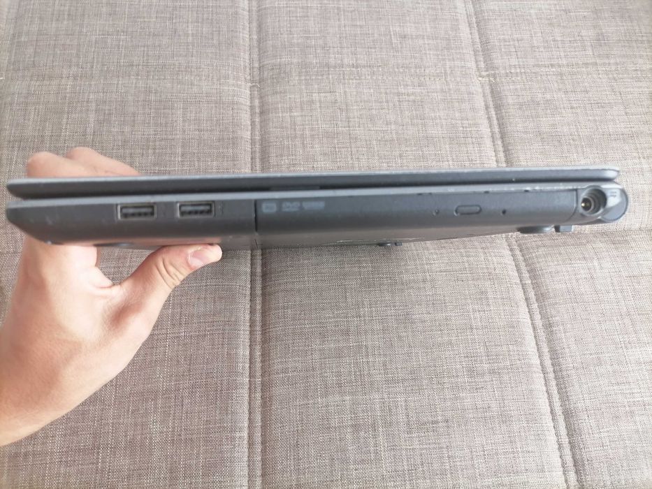 3 лаптопа ( Acer, Dell )