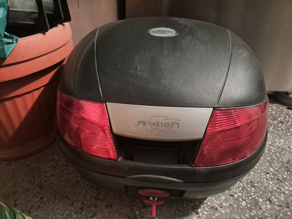 Куфар и странични за сузуки вистеон 1000