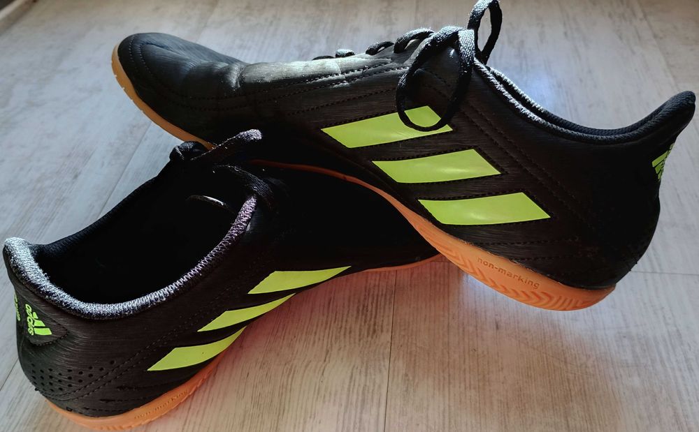 Футболни обувки Adidas Deportivo IN