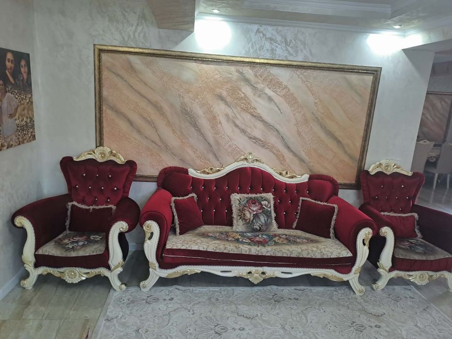 Vand set canapele folosite