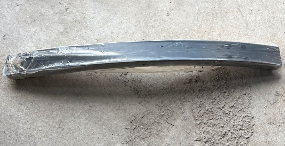 Части за Dodge Challenger 2015+ защитна предна греда, халоген