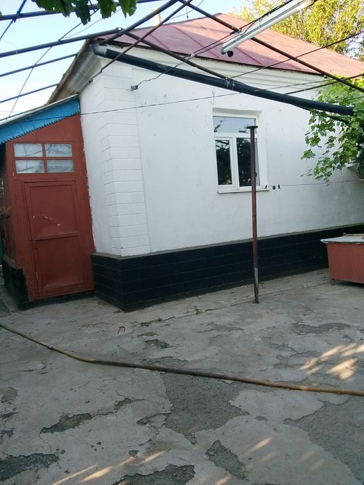 Продается дом с участком.