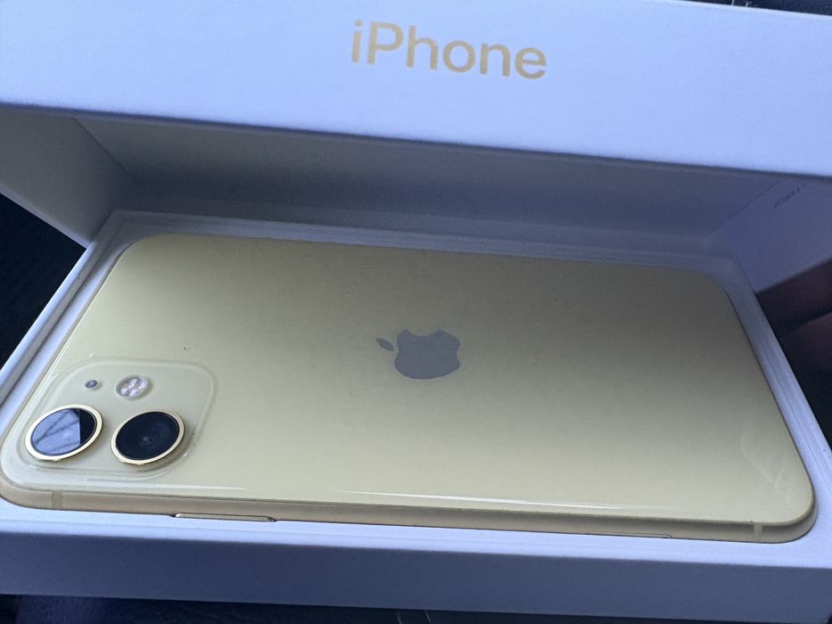 Iphone 11 model rar galben
