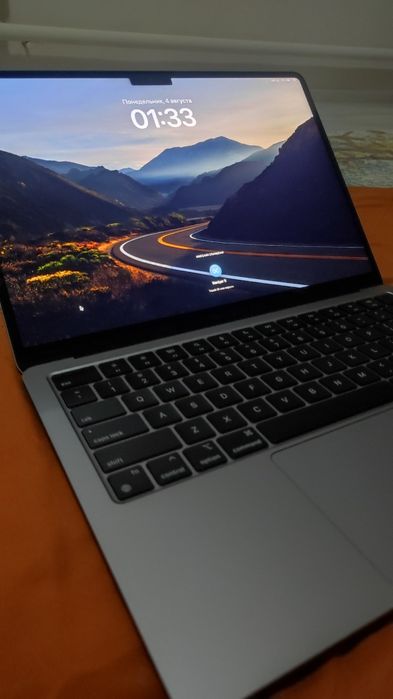 MacBook Air 13 M2 8/256GB Silver