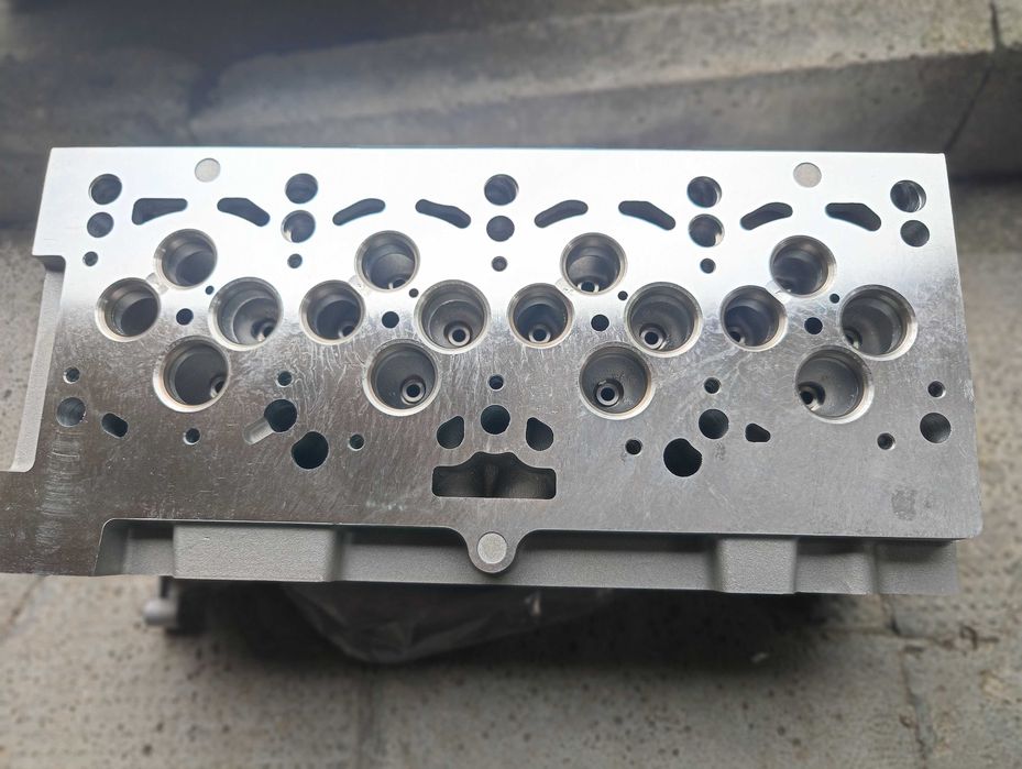 Цилиндрова глава за Audi Ауди VW Seat Сеат Skoda Шкода 2.0 TDI