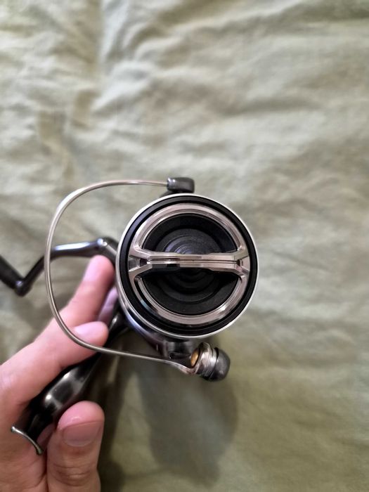 Mulineta Shimano Twin Power C3000 FE