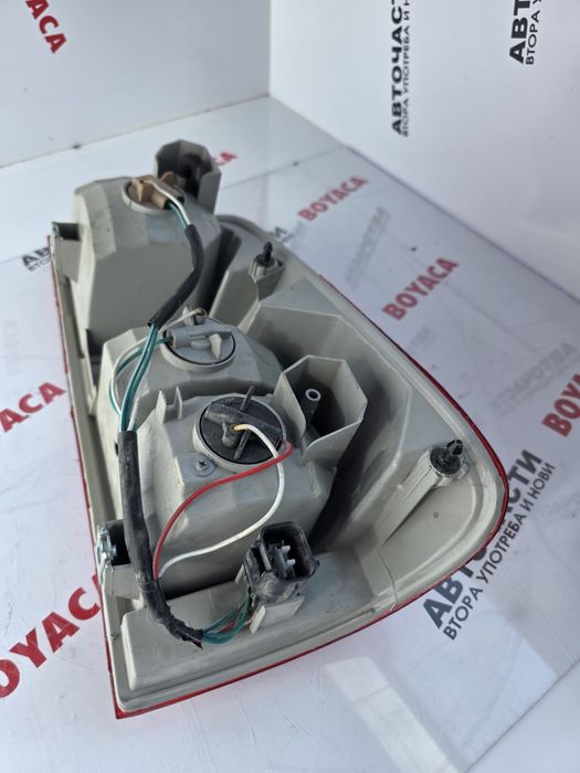 Ляв стоп Toyota Hilux 011-015г